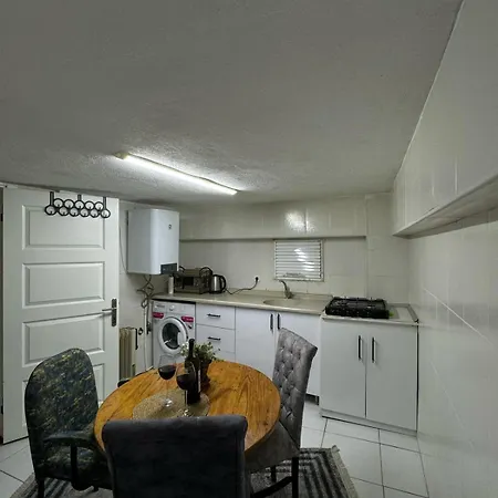 2br Cozy With Amazing Sea View! 이스탄불